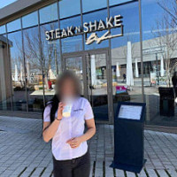Steak 'n Shake inside