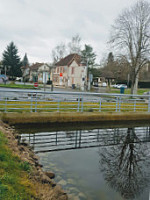 Auberge De L'ecluse outside