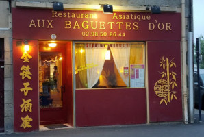 Les Baguettes D'or outside
