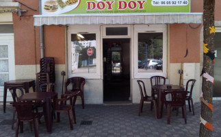 Snack Doy Doy inside