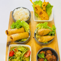 Tiou Thai Food inside