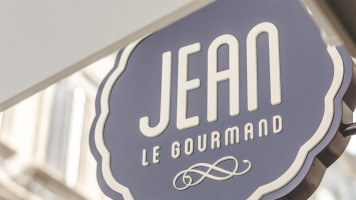 Jean Le Gourmand inside
