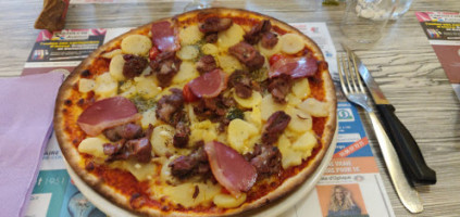 Pizzeria l'Insolite Enzo food