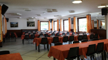 Hotel Restaurant le Combalou inside