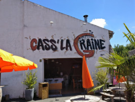 Cass' La Graine - Street Food outside