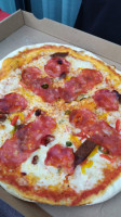 Le Ty Pizza Pizzéria à St Erblon food