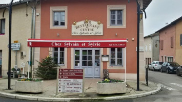 Restaurant chez Sylvain et Sylvie outside