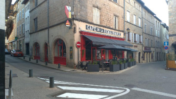 Café De La Renaissance Saint Amour 39 Jura outside