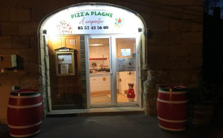 Pizz' A Plagne outside