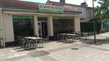 Salon Des Rosiers inside