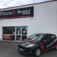 Pizza Bonici inside