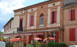 Bar Hôtel Restaurant De L 'esplanade Chez Lagarde Depuis 5 Générations outside