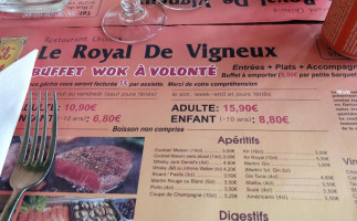 Le Royal De Vigneux food