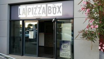 La Pizza Box Villeneuve Les Maguelone outside