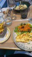 Le Cafe De Paris food