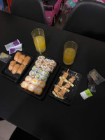 Sushis Co food
