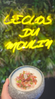 Le Clos Du Moulin food