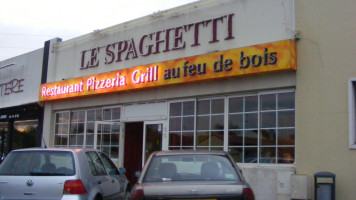 Sarl Le Spaghetti outside