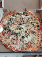 Le Camion Pizza food