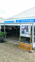 Le Delphin outside