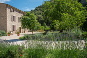 Auberge Des Seguins outside