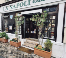 La Casa Napoli outside