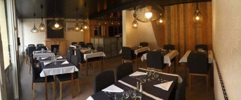 Restaurant des amis food