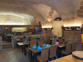 Restaurant Caveau Folie Marco inside