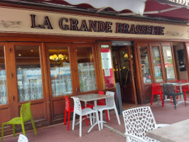 La Grande Brasserie inside