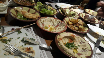 Au Petit Libanais food