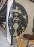 Starbucks Roissy inside