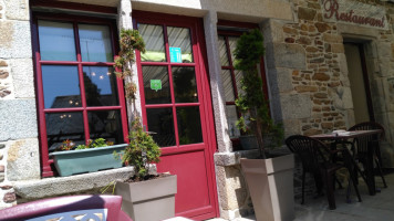 Auberge Saint Roch food