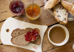 Le Pain Quotidien food