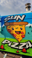 Sun Pizza food
