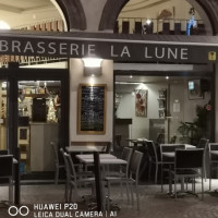 Brasserie La Lune inside