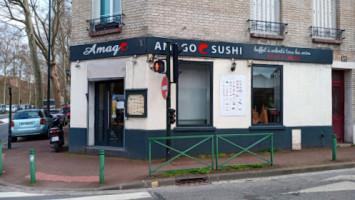 Amago Sushi outside