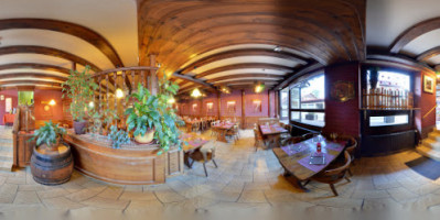 La Taverne Comtoise inside