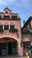 Pizzeria Bella Notte Disneyland Paris outside