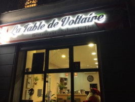 La Table De Voltaire outside