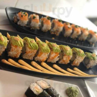 Sushi world Castres inside