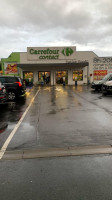 Carrefour Contact outside