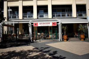 Brasserie de L Hotel de Ville outside