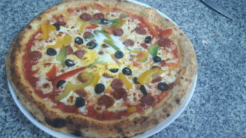 C Pizza Au Feu De Bois food