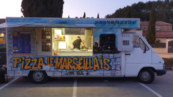Pizzería Marsellais outside