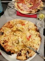 Pizzeria Le Milano food