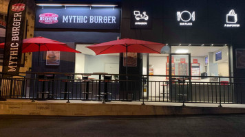 Mythic Burger outside