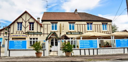 Auberge Cabourgeaise outside