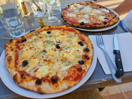 Pizza Aux Etoiles food