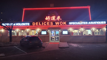 Delices Wok outside