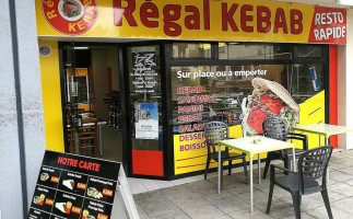 Régal Kebab inside